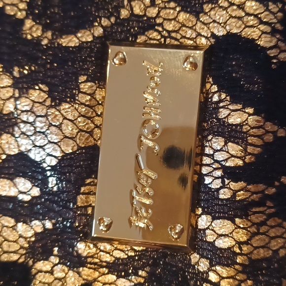 Betsey Johnson Black/Gold Wristlet - Picture 2 of 8